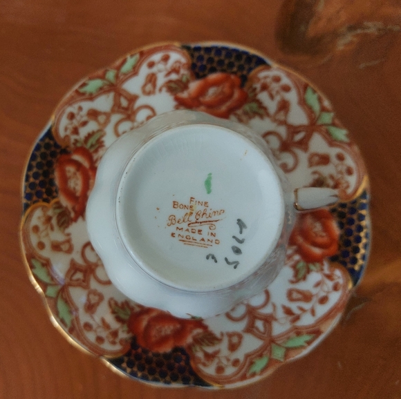 Vintage Bell China Teacup - Picture 3 of 4